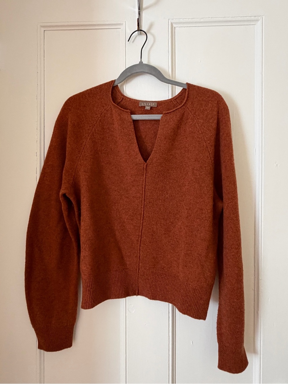 Lilla P Rust V‑Neck Raglan 100% Merino Wool Sweater